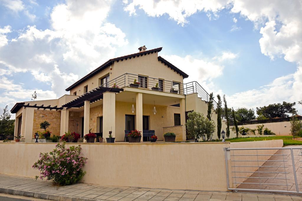 Villa Vikla ปิสซูรี ภายนอก รูปภาพ